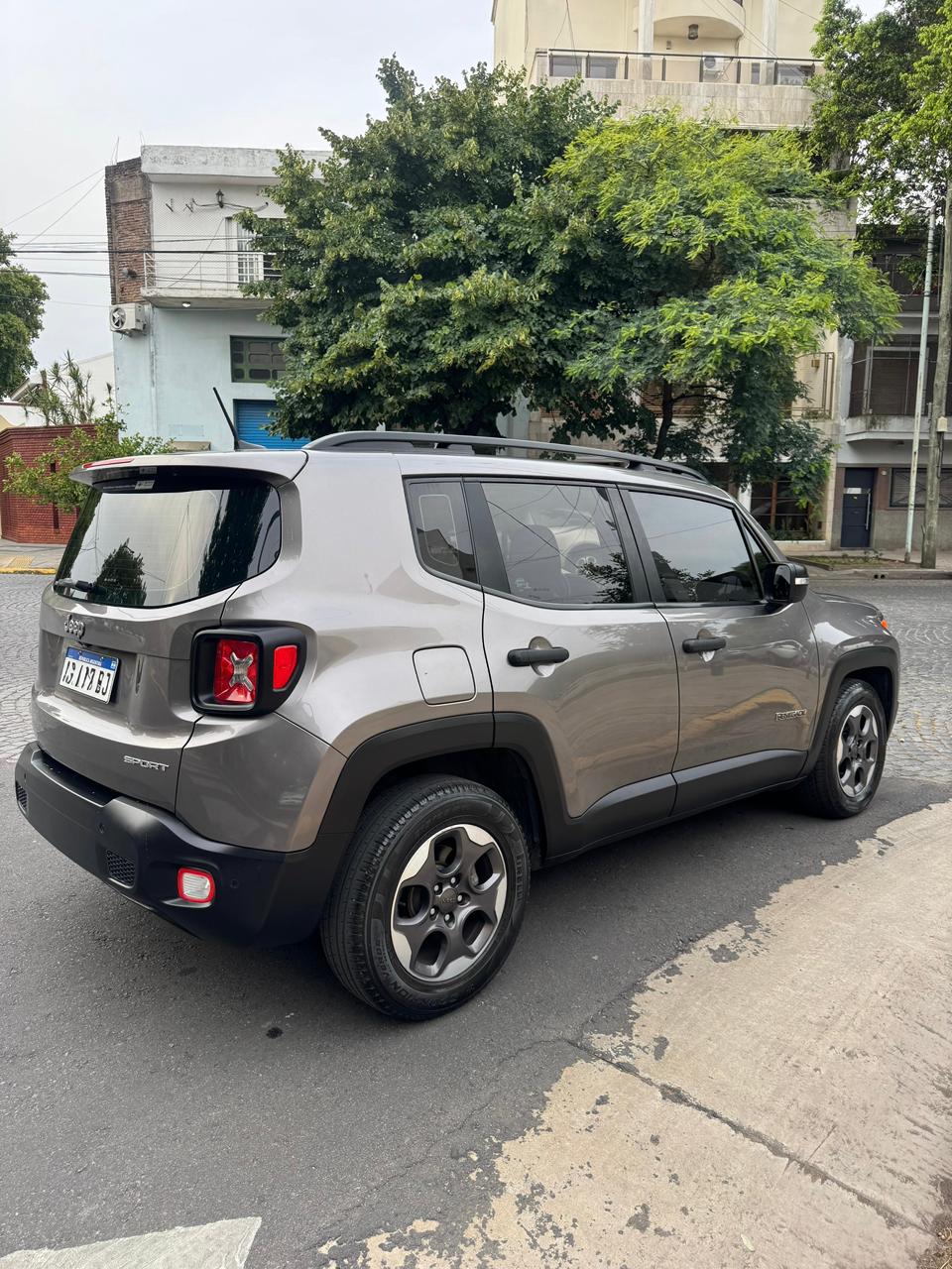 Mira esta publicación de Jeep Renegade 2017 en Motordil