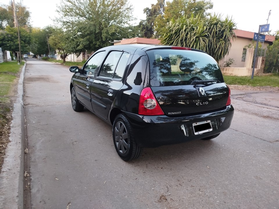 Mira esta publicación de Renault Clio 2 2011 en Motordil