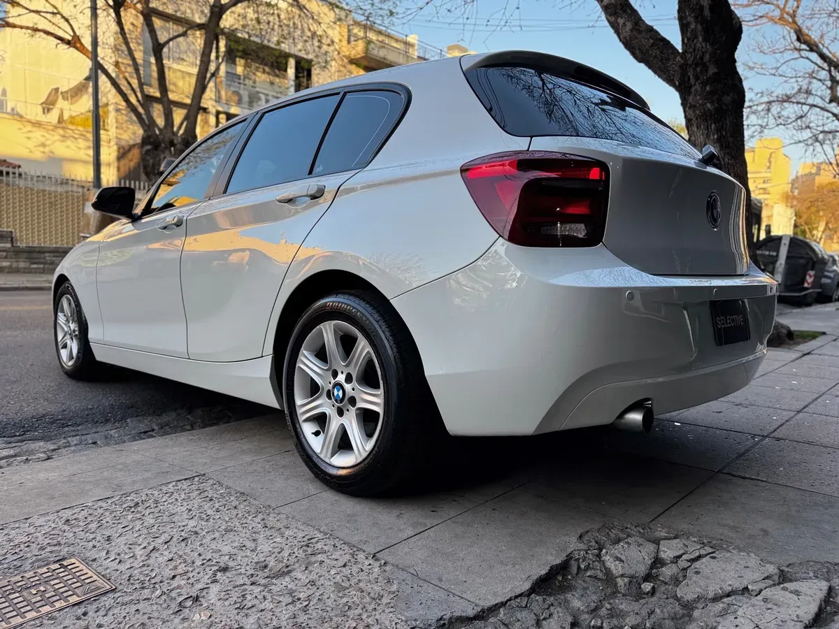 Mira esta publicación de BMW Serie 1 2012 en Motordil