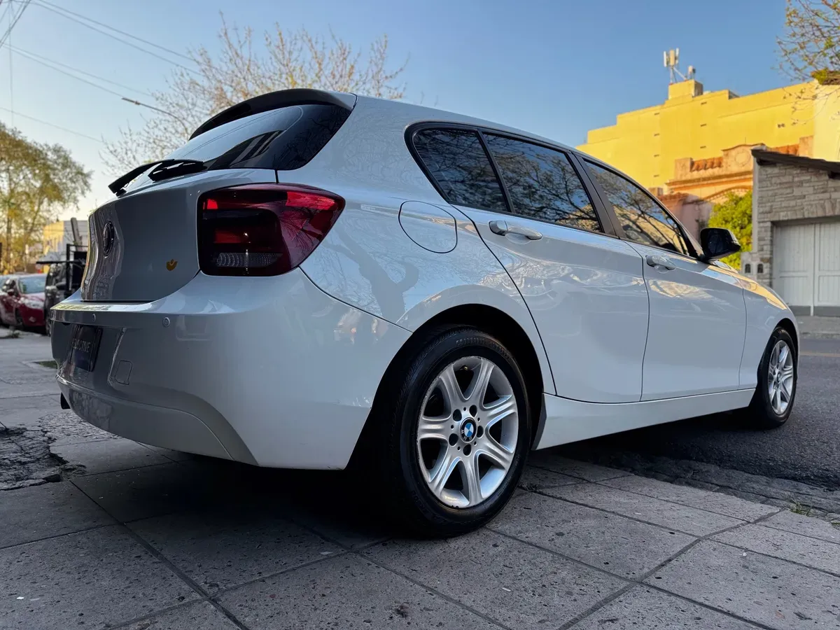 Mira esta publicación de BMW Serie 1 2012 en Motordil