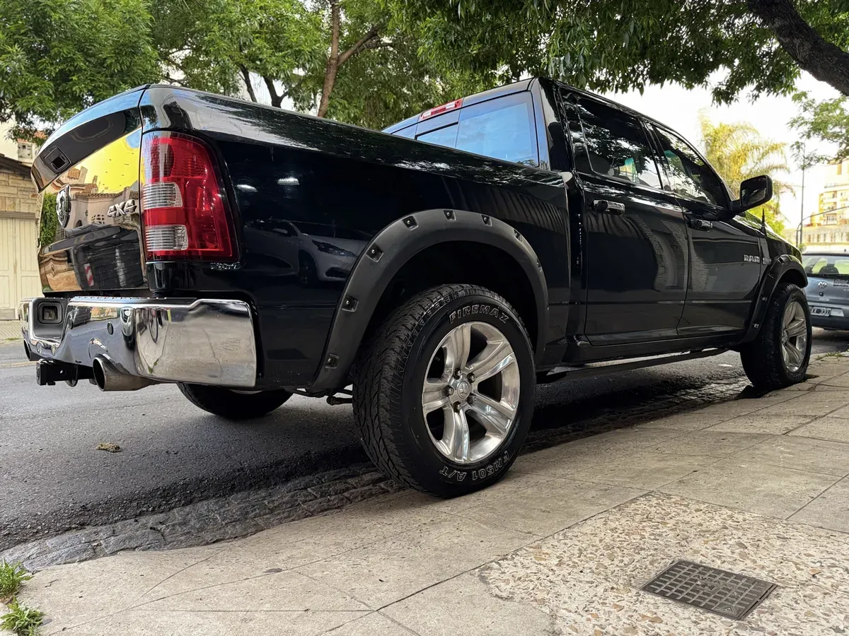 Mira esta publicación de RAM 1500 2015 en Motordil