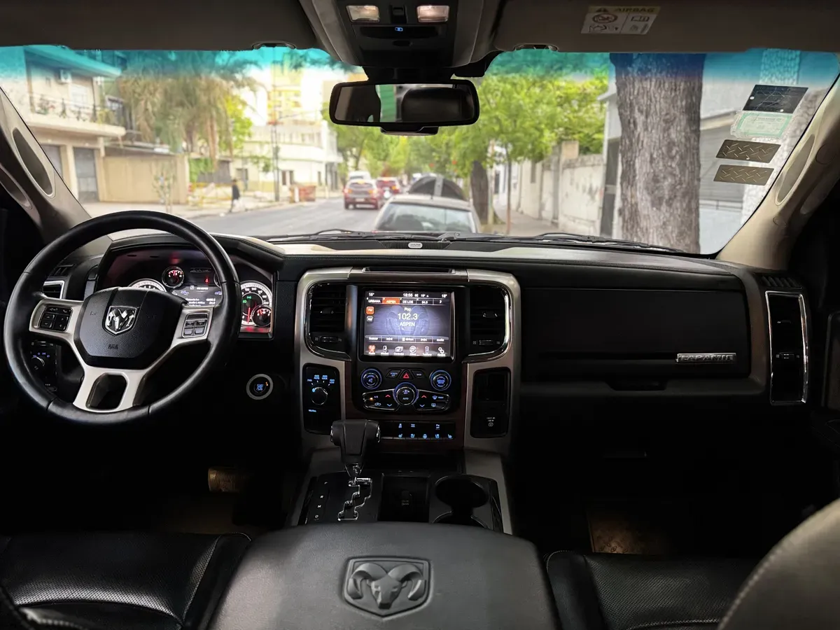 Mira esta publicación de RAM 1500 2015 en Motordil