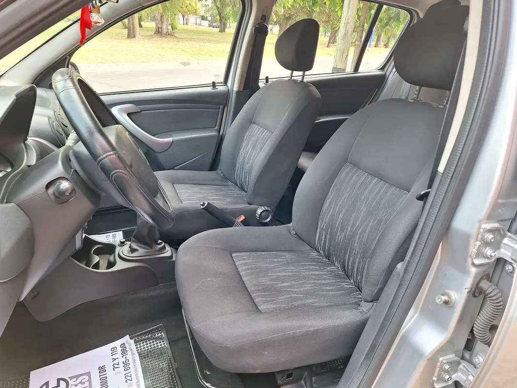 Mira esta publicación de Renault Sandero 2013 en Motordil