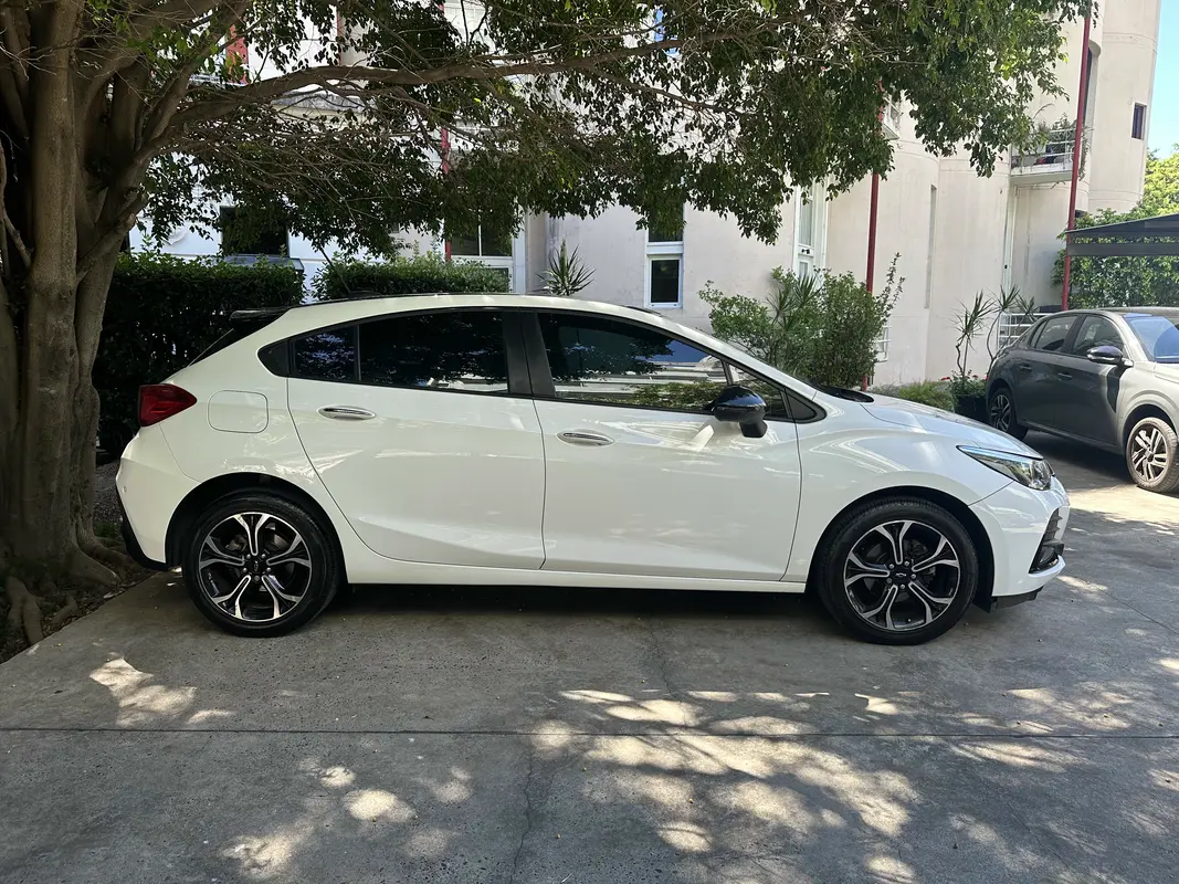 Mira esta publicación de Chevrolet Cruze 2022 en Motordil