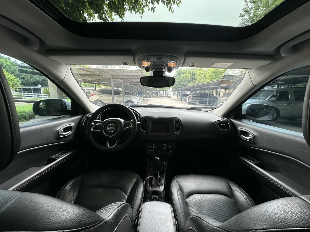 Mira esta publicación de Jeep Compass 2017 en Motordil