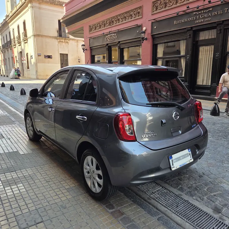 Mira esta publicación de Nissan March 2017 en Motordil