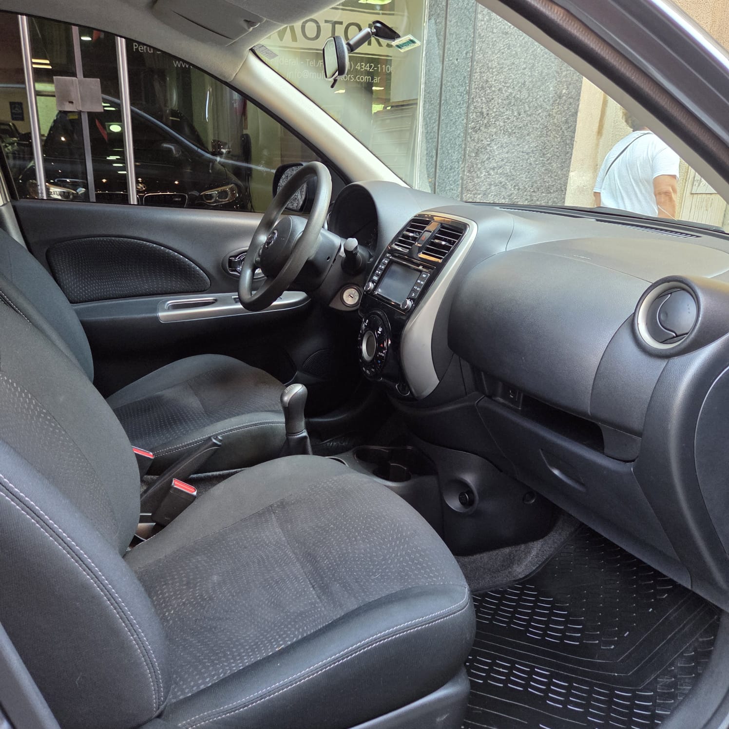 Mira esta publicación de Nissan March 2017 en Motordil