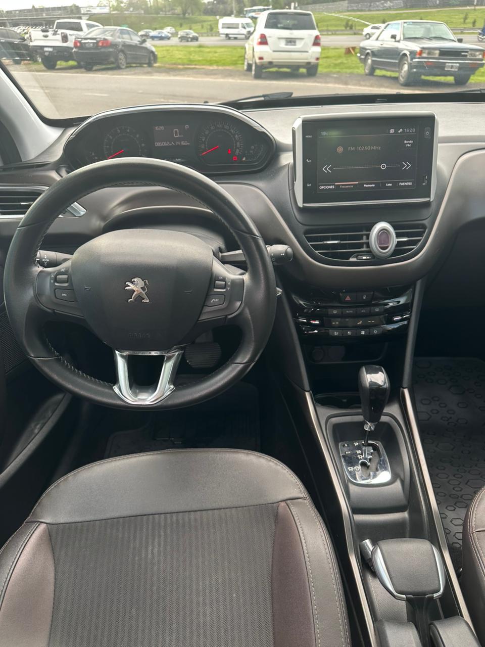 Mira esta publicación de Peugeot 2008 2021 en Motordil