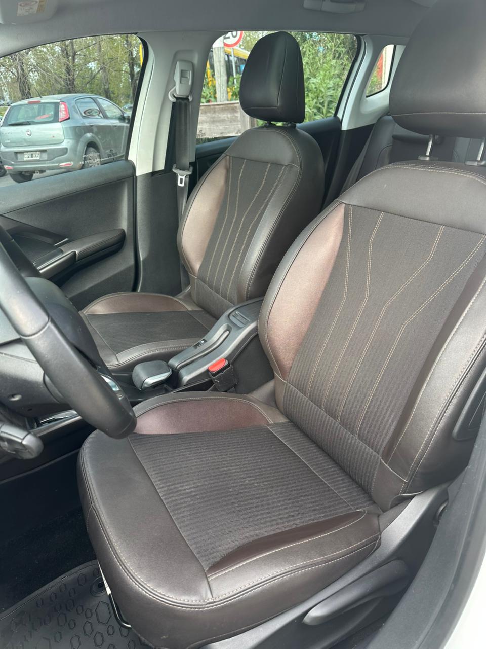 Mira esta publicación de Peugeot 2008 2021 en Motordil