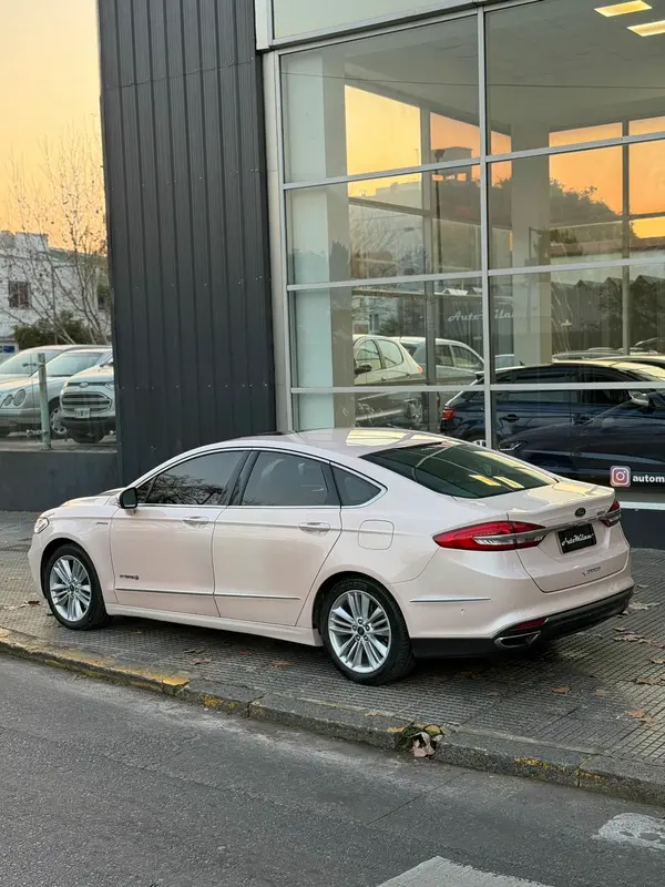 Mira esta publicación de Ford Mondeo 2020 en Motordil