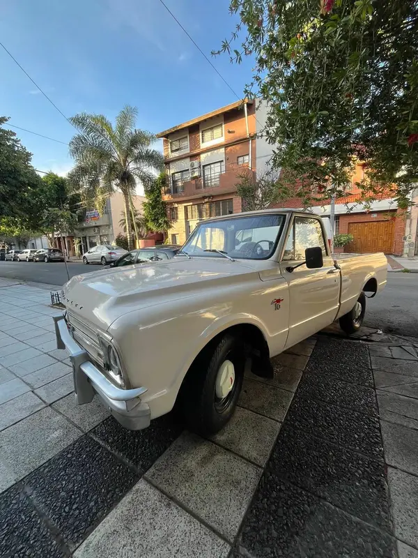 Mira esta publicación de Chevrolet C10 1965 en Motordil