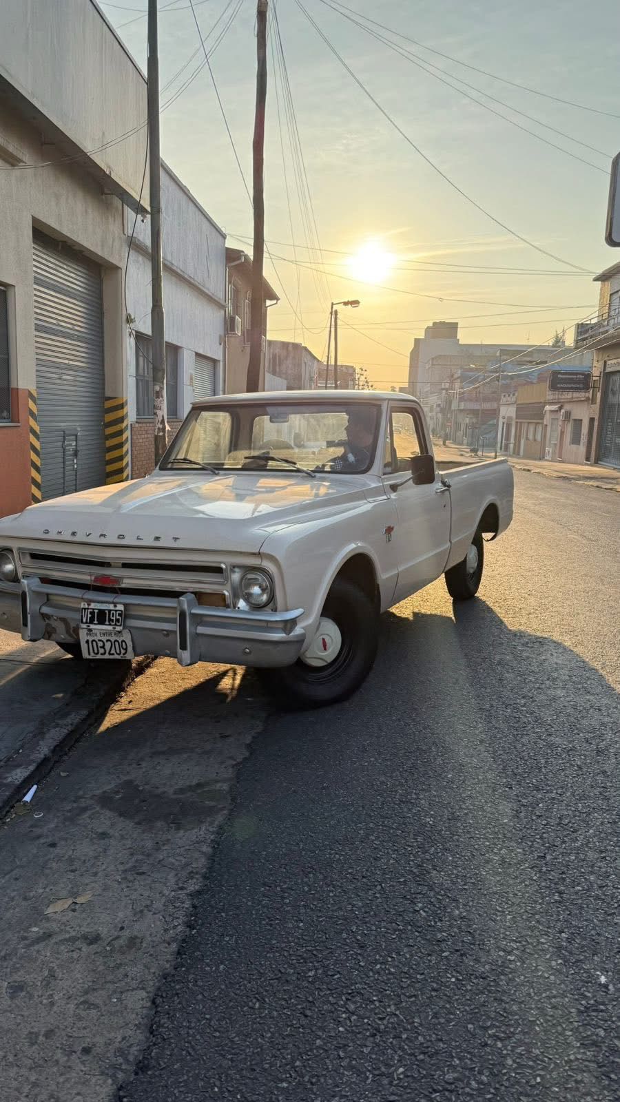 Mira esta publicación de Chevrolet C10 1965 en Motordil