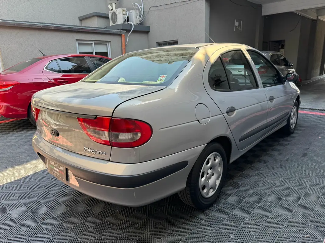 Mira esta publicación de Renault Megane II 2008 en Motordil