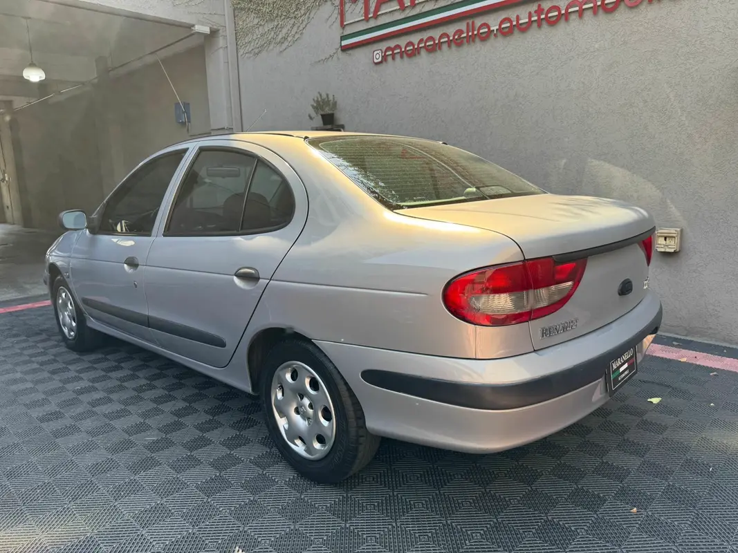 Mira esta publicación de Renault Megane II 2008 en Motordil