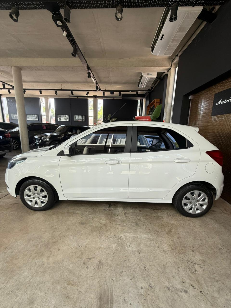 Mira esta publicación de Ford KA 2018 en Motordil