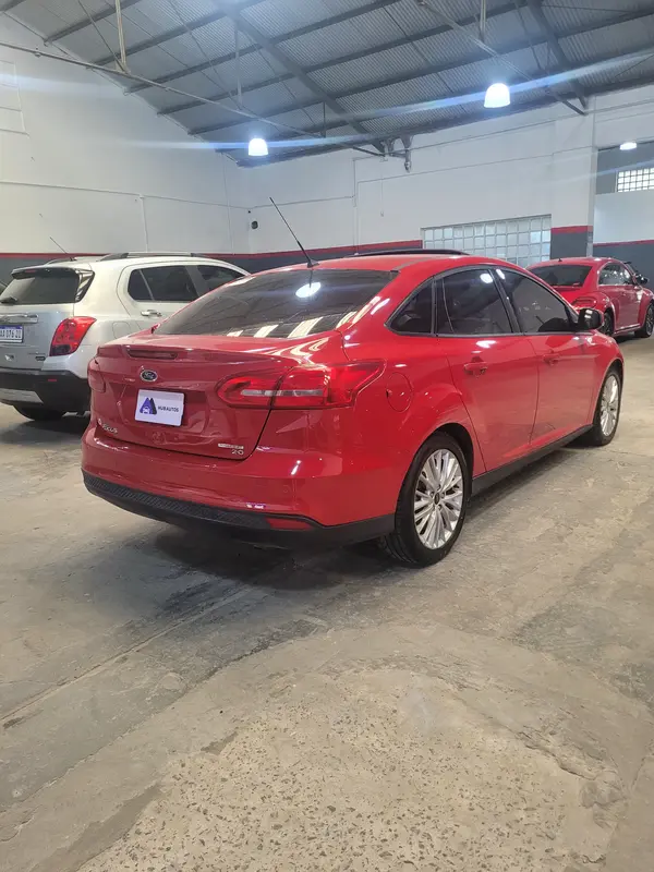 Mira esta publicación de Ford Focus 2016 en Motordil