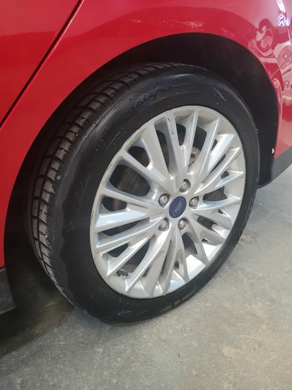 Mira esta publicación de Ford Focus 2016 en Motordil