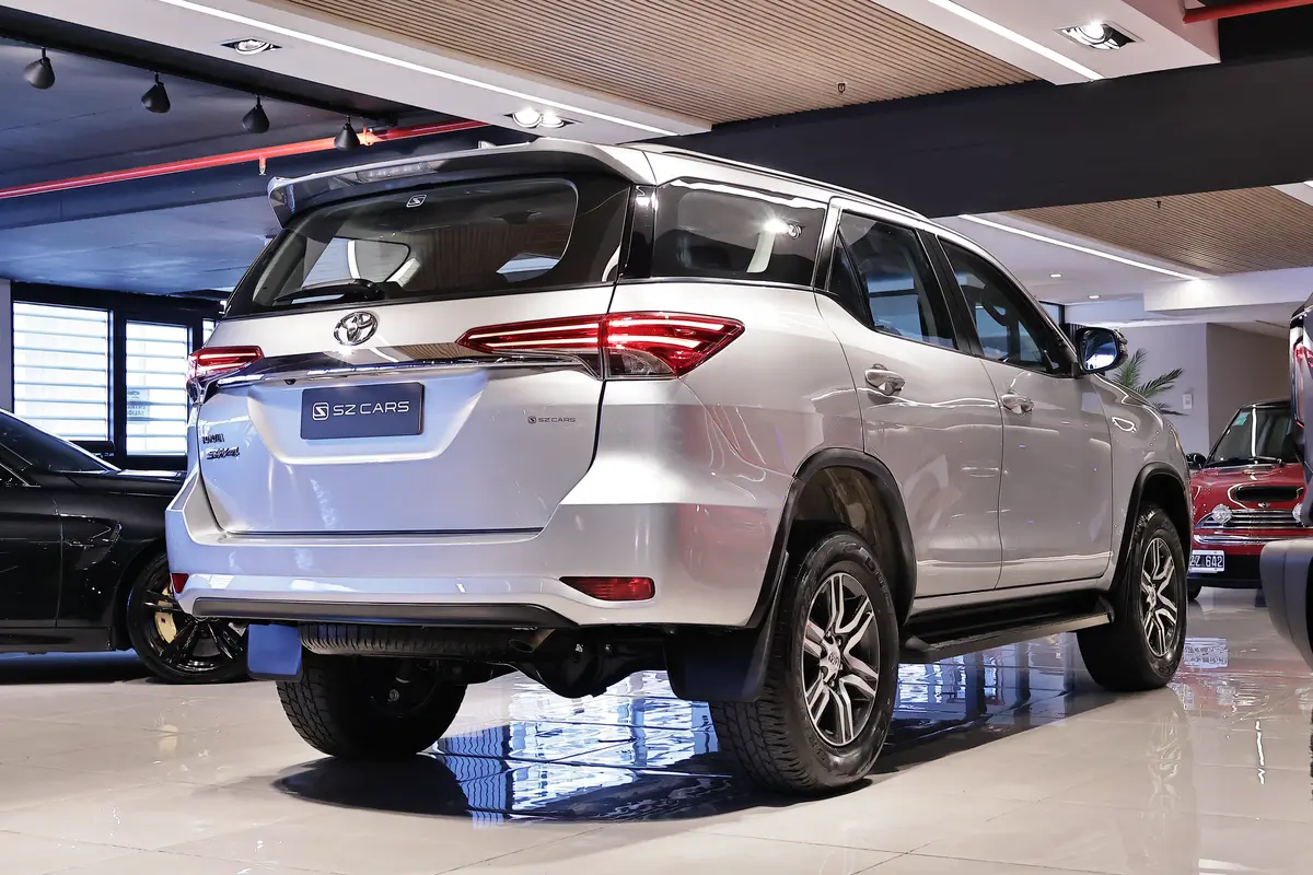 Mira esta publicación de Toyota SW4 2018 en Motordil