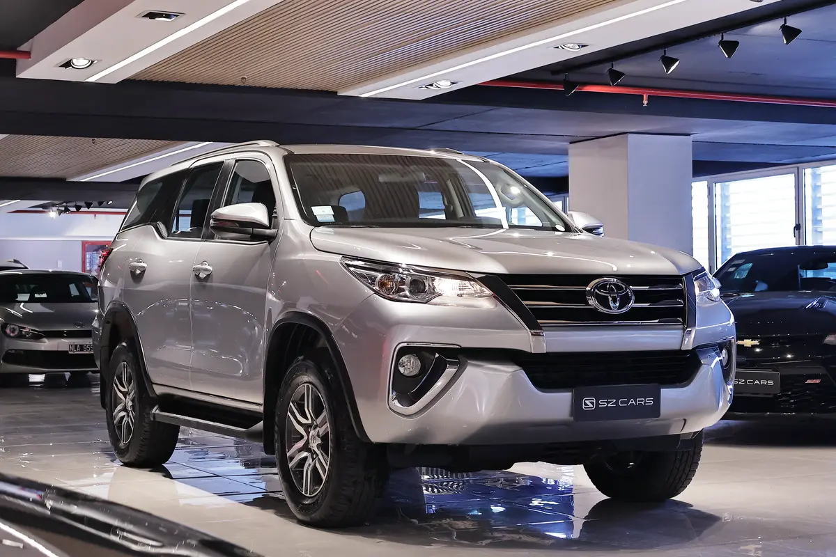 Mira esta publicación de Toyota SW4 2018 en Motordil