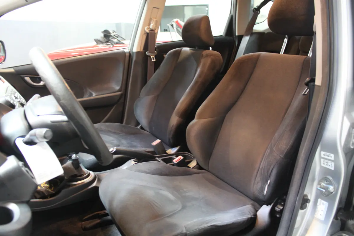 Mira esta publicación de Honda FIT 2011 en Motordil