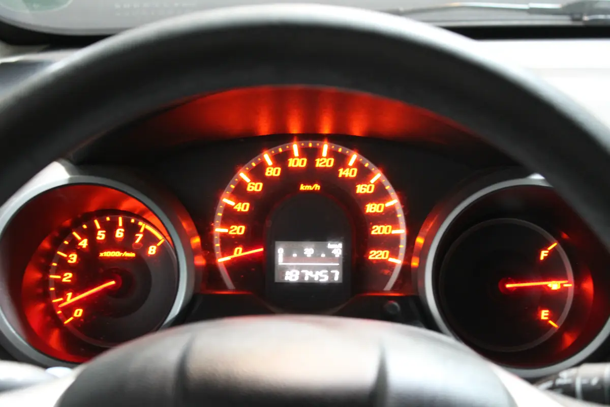 Mira esta publicación de Honda FIT 2011 en Motordil