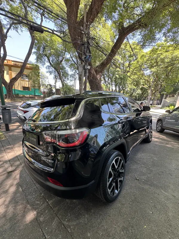 Mira esta publicación de Jeep Compass 2017 en Motordil