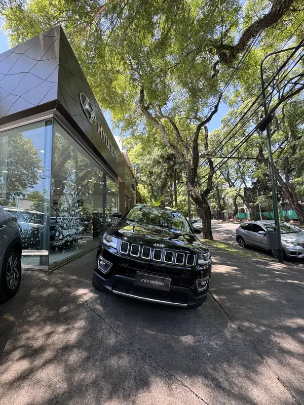 Mira esta publicación de Jeep Compass 2017 en Motordil