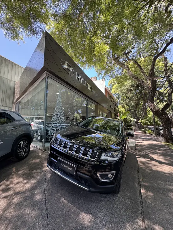 Mira esta publicación de Jeep Compass 2017 en Motordil