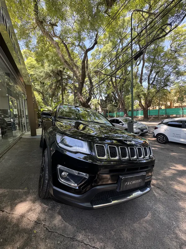 Mirá esta publicación de Jeep Compass