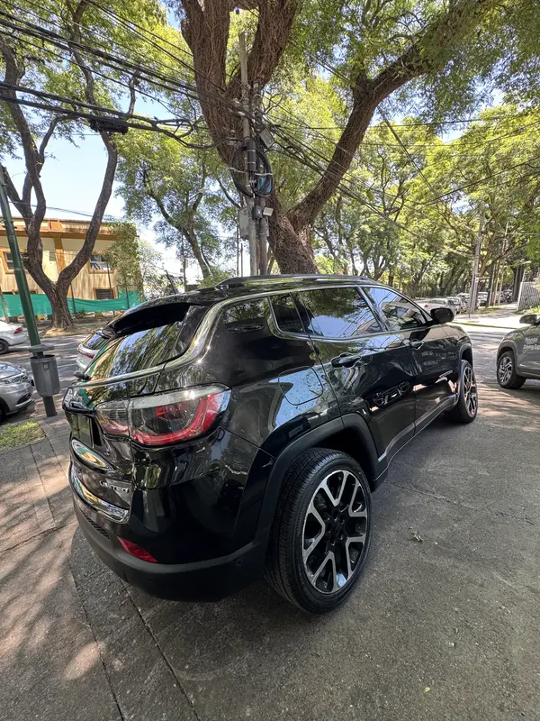 Mira esta publicación de Jeep Compass 2017 en Motordil