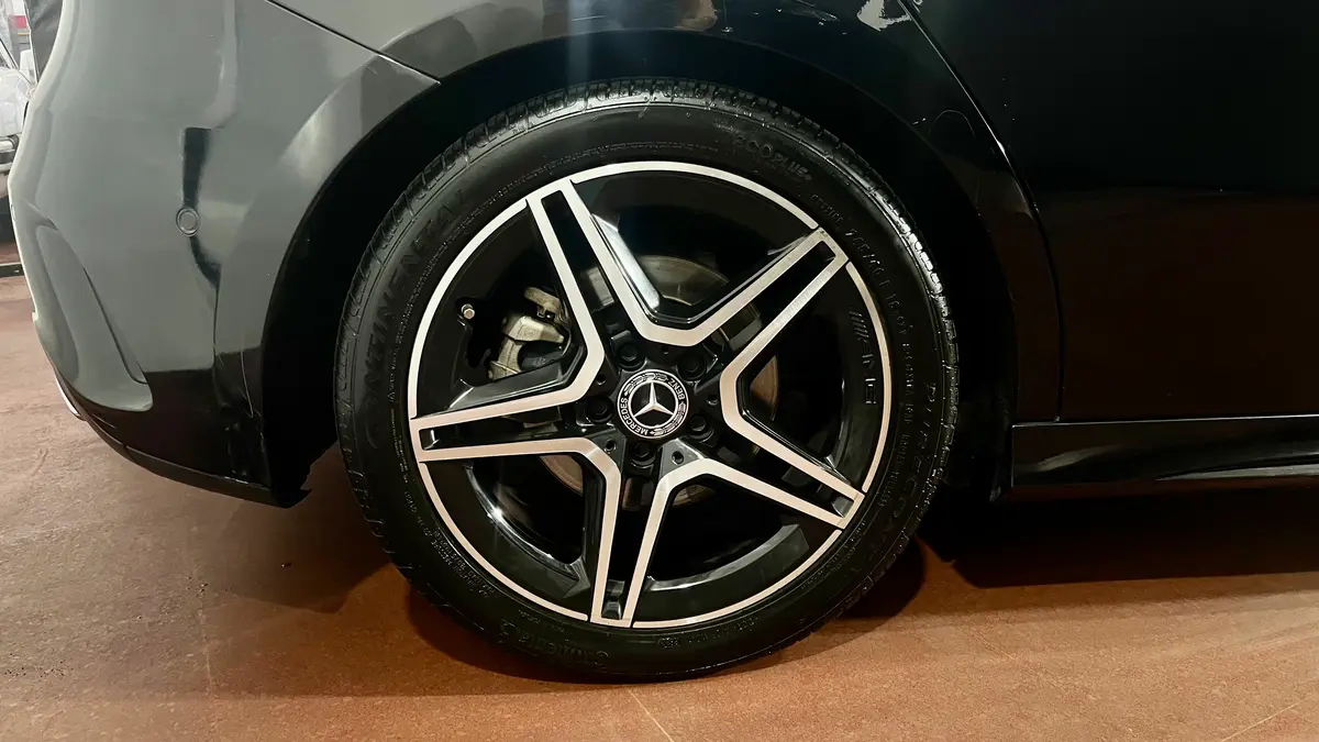 Mira esta publicación de Mercedes Benz Clase A 2019 en Motordil