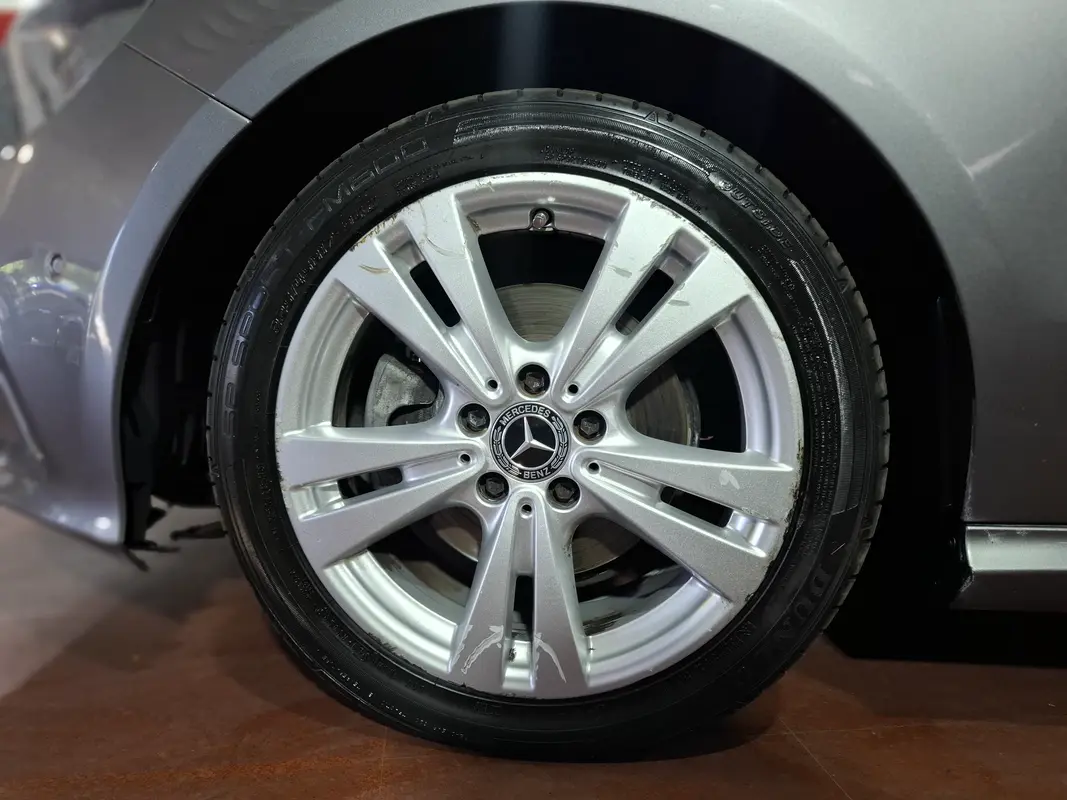 Mira esta publicación de Mercedes Benz Clase A 2018 en Motordil