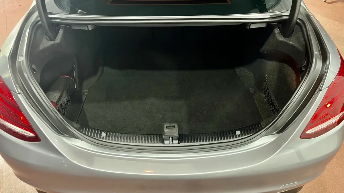 Mira esta publicación de Mercedes Benz Clase C 2016 en Motordil