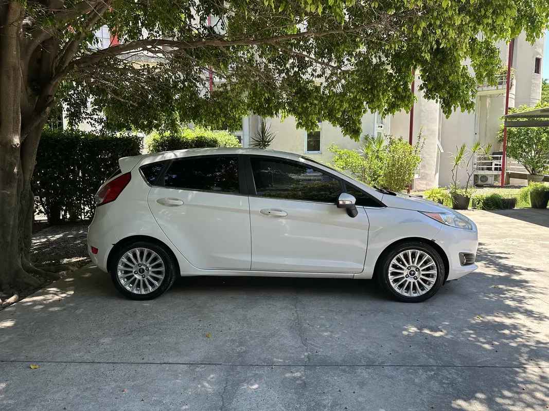 Mira esta publicación de Ford Fiesta 2016 en Motordil