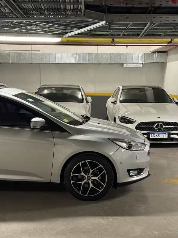 Mira esta publicación de Ford Focus 2016 en Motordil