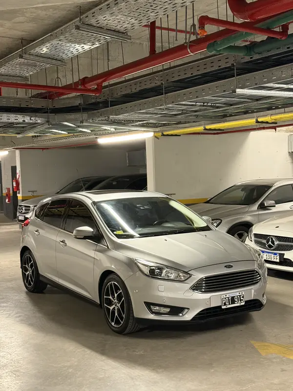 Mira esta publicación de Ford Focus 2016 en Motordil