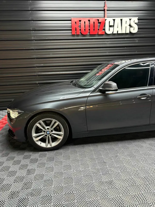 Mira esta publicación de BMW Serie 3 2016 en Motordil