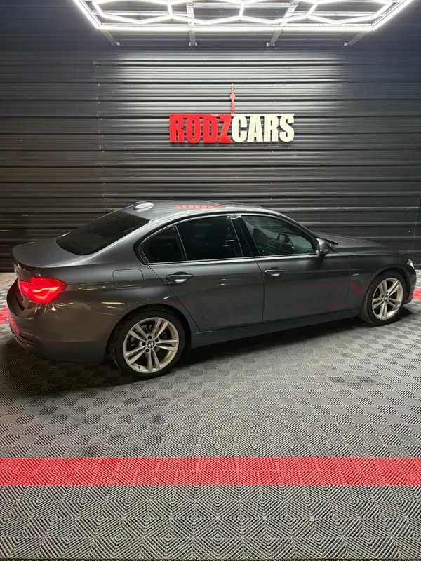 Mira esta publicación de BMW Serie 3 2016 en Motordil