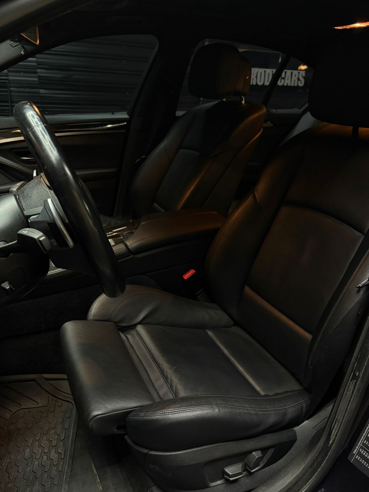 Mira esta publicación de BMW Serie 5 2012 en Motordil