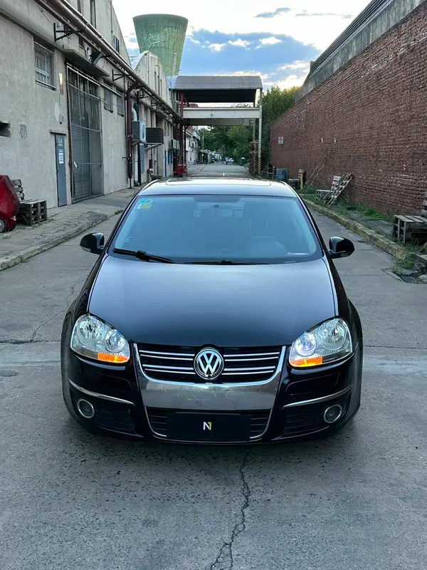 Mira esta publicación de Volkswagen Vento 2006 en Motordil