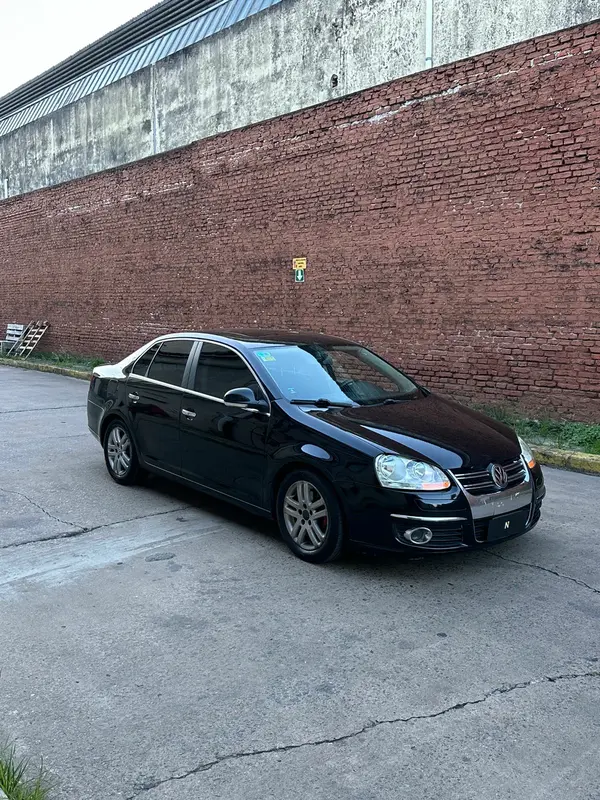 Mira esta publicación de Volkswagen Vento 2006 en Motordil