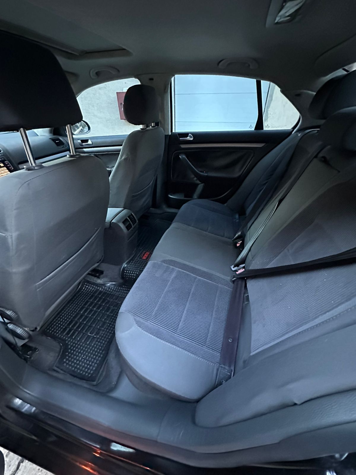 Mira esta publicación de Volkswagen Vento 2006 en Motordil