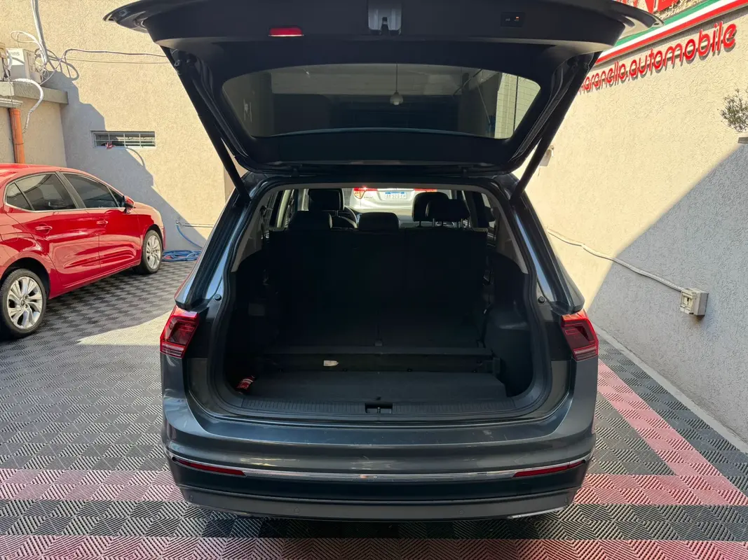 Mira esta publicación de Volkswagen Tiguan Allspace 2019 en Motordil