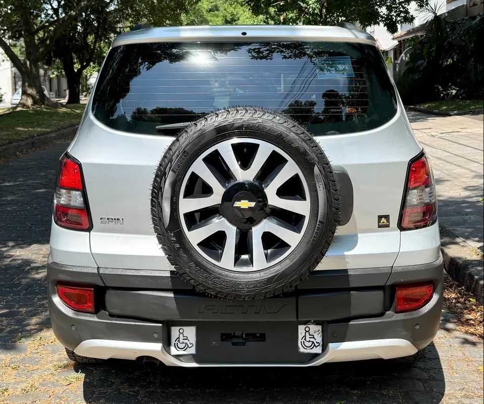 Mira esta publicación de Chevrolet Spin 2014 en Motordil