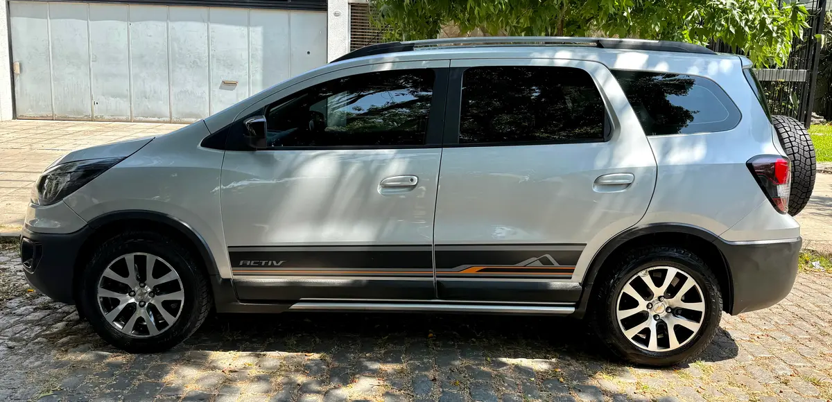 Mira esta publicación de Chevrolet Spin 2014 en Motordil