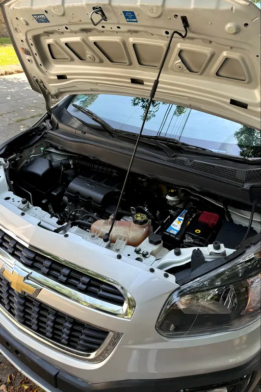 Mira esta publicación de Chevrolet Spin 2014 en Motordil