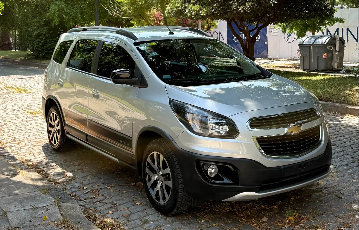 Mira esta publicación de Chevrolet Spin 2014 en Motordil