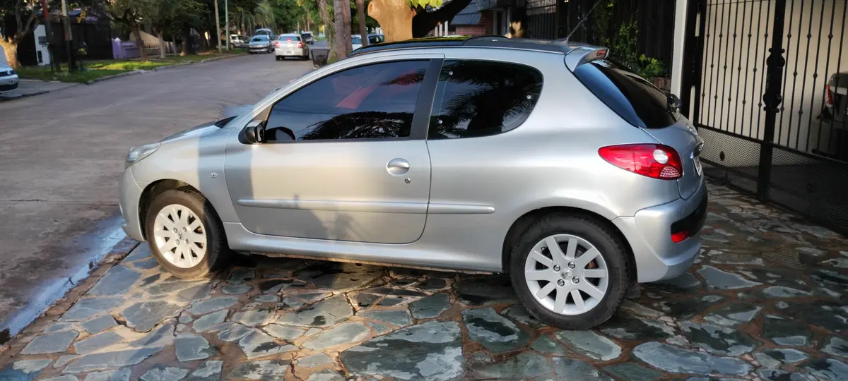 Mira esta publicación de Peugeot 207 Compact 2011 en Motordil
