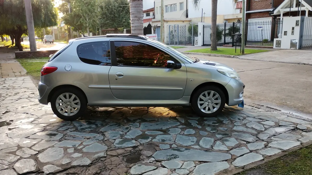 Mira esta publicación de Peugeot 207 Compact 2011 en Motordil