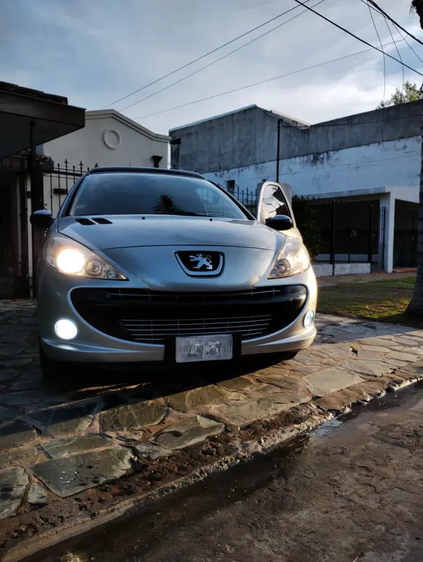 Mira esta publicación de Peugeot 207 Compact 2011 en Motordil